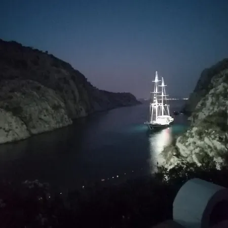 Semesterbostad Kalymnos Island Rina Vathy Fiord House
