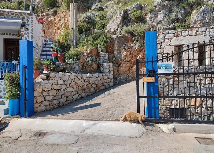 펜션 Kalymnos Island Rina Vathy Fiord House *